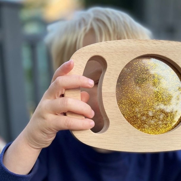 Panneau sensoriel portatif – paillettes doré – Image 3